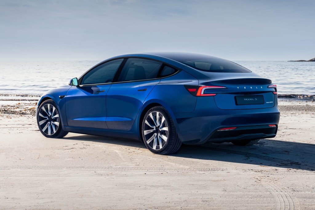 2024 Tesla Model 3 facelift rear three quarter view