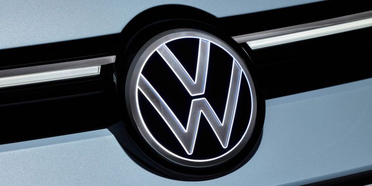 2025 Volkswagen Golf facelift illuminated front badge
