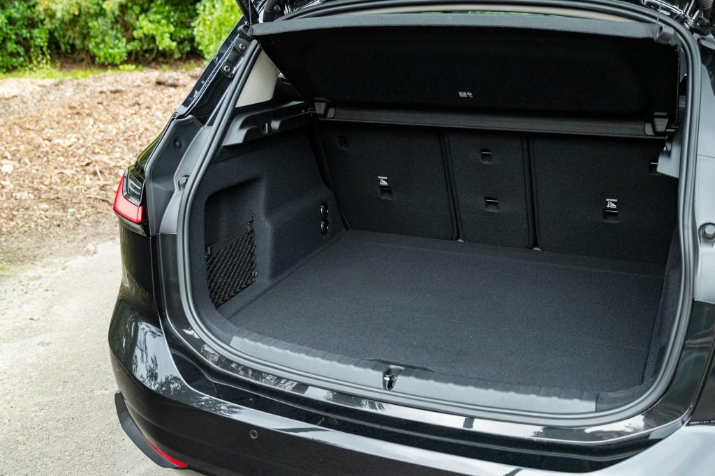 2023 BMW 225e boot space