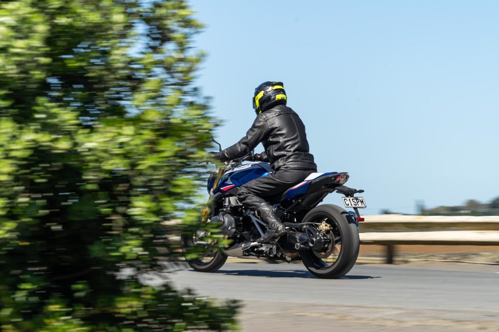 BMW R 1250 R Roadster rear view, moving shot