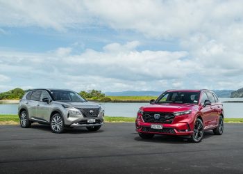 Honda CR-V RS and Nissan X-Trail e-Power parked next to each other