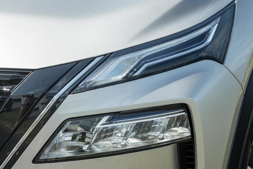 Nissan X-Trail e-Power Ti-L headlight detail