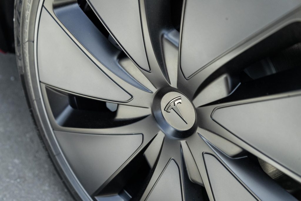 Tesla Model 3 RWD wheel detail