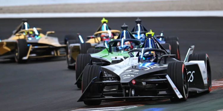 Jaguar TCS leading Formula E field