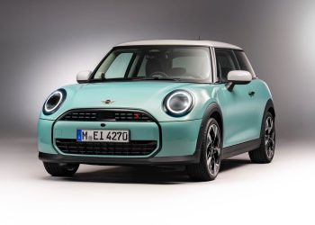 2024 Mini Cooper S front three quarter view