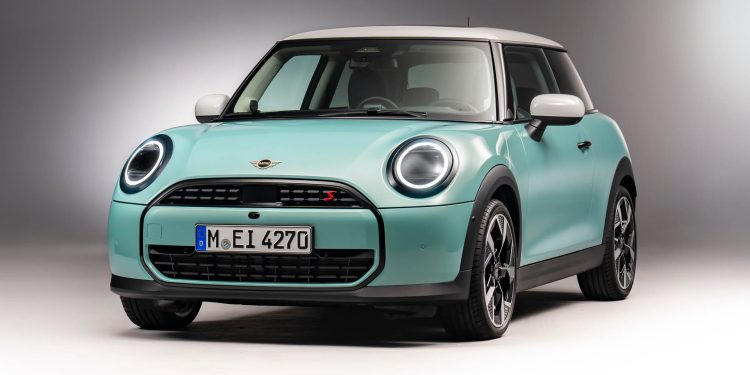 2024 Mini Cooper S front three quarter view