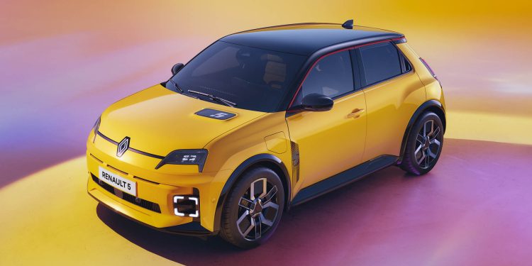 2025 Renault 5 front three quarter view