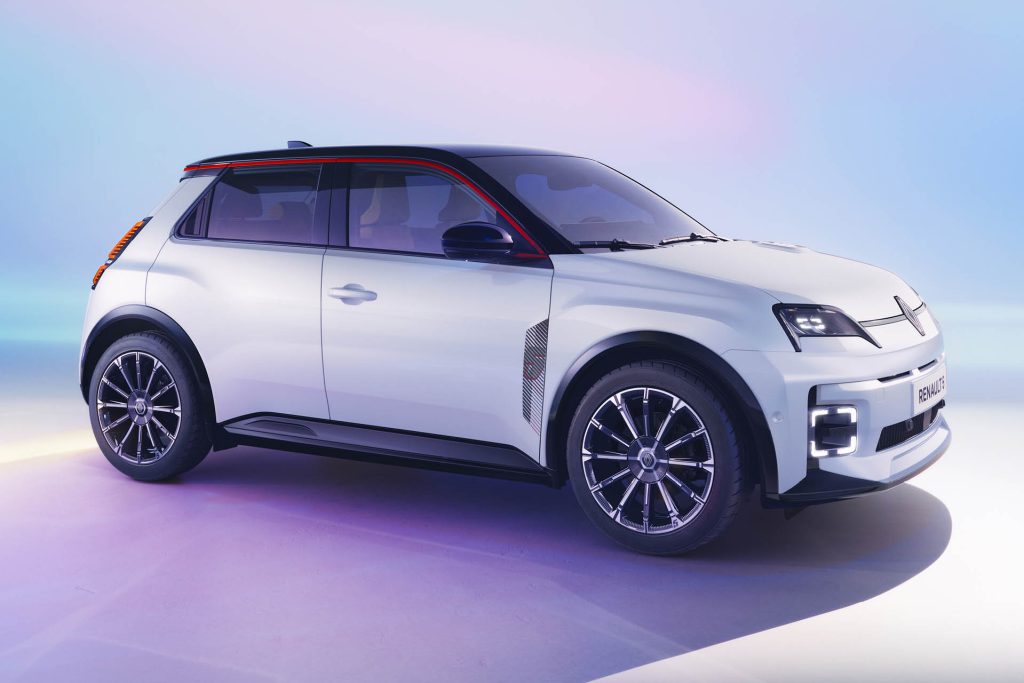 2025 Renault 5 in white