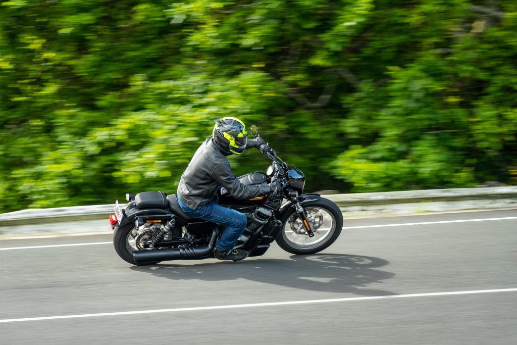 Harley-Davidson Nightster S 975 taking a corner at pace