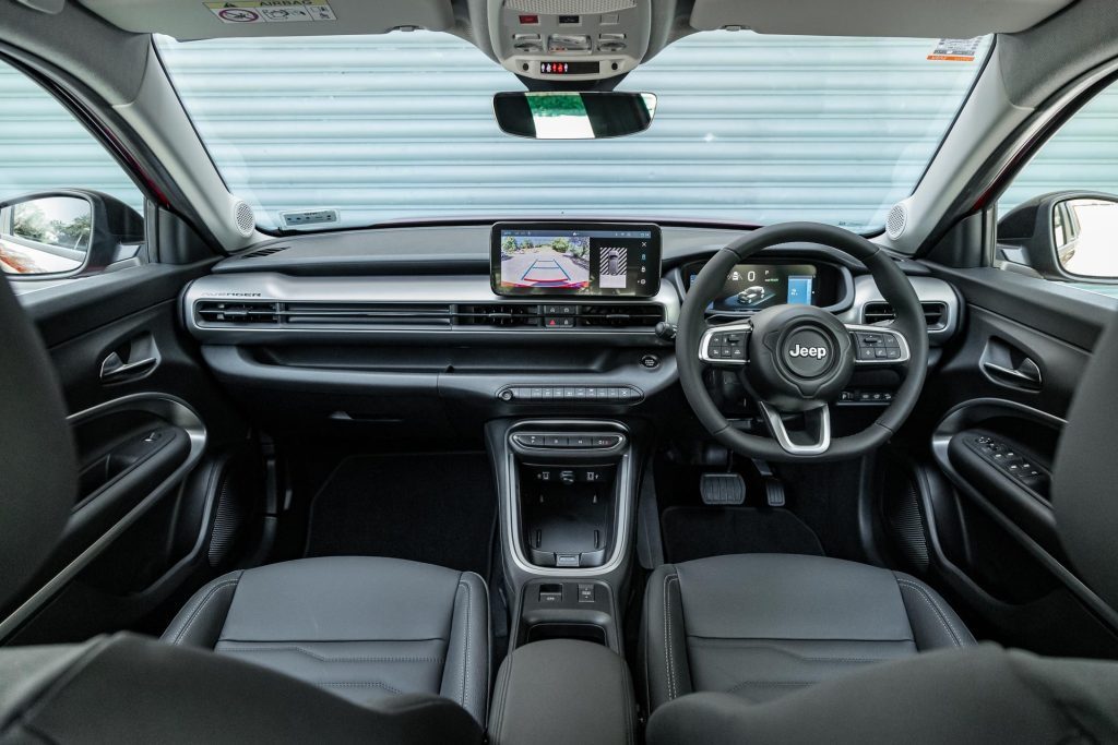 Jeep Avenger front interior view, with reversing camera on