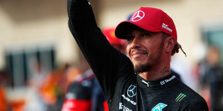 Lewis Hamilton waving to crowd at 2023 United States Grand Prix