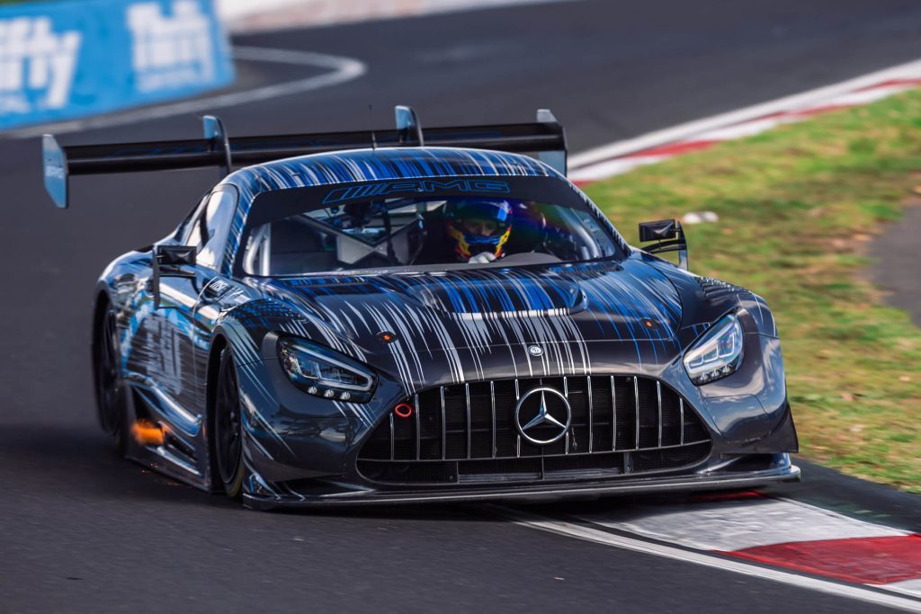 Mercedes-AMG GT3 setting fastest lap at Bathurst