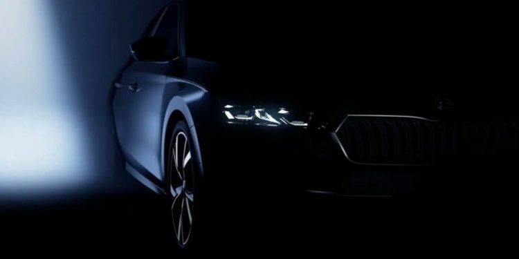 Skoda Octavia facelift front end teaser