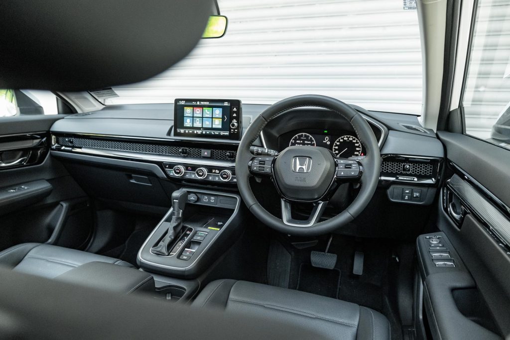Front interior view of the Honda CR-V Sport 7 seater