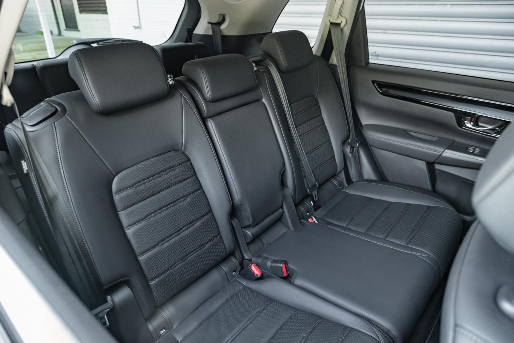 Middle seat row of the Honda CR-V Sport 7