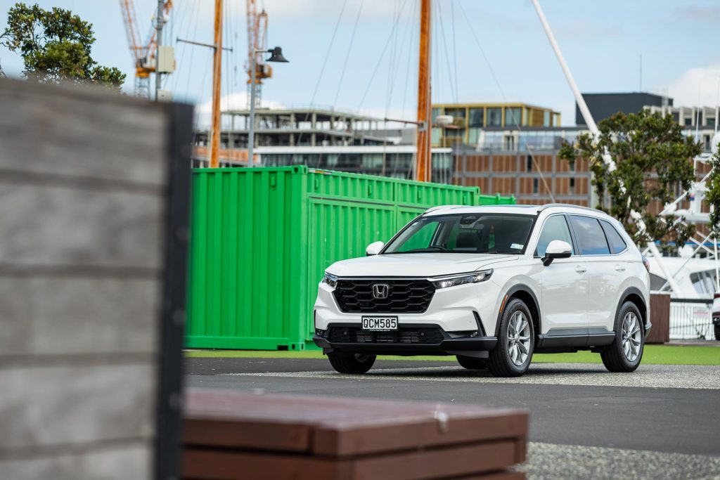 Front quarter urban shot of the Honda CR-V Sport 7 seater in white