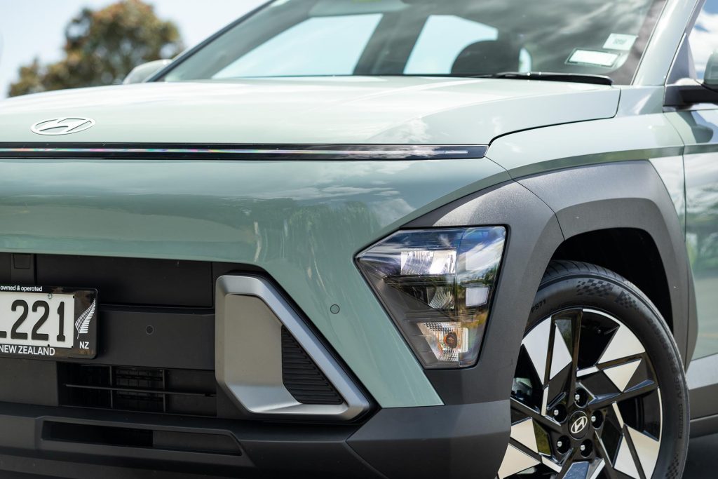 Front styling detail shot of the Hyundai Kona 1.6 Hybrid Active