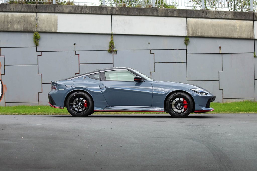 Side profile of the Nissan Z Nismo