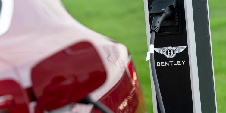 Bentley Bentayga PHEV charging