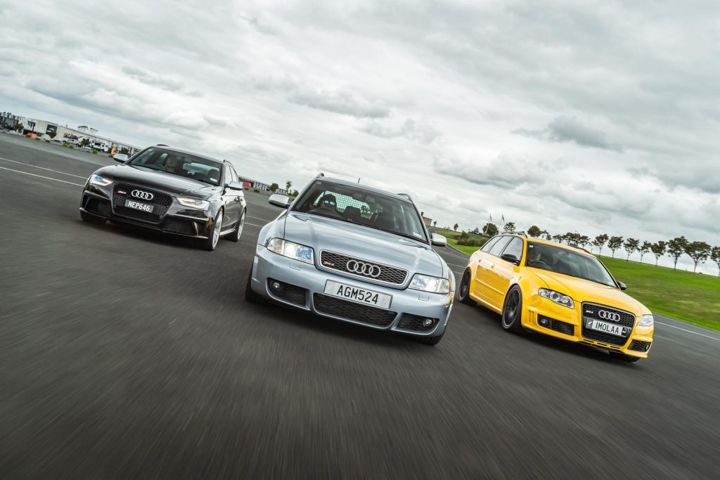 Audi RS4 tracking shot, B5, B7, B8 in motion