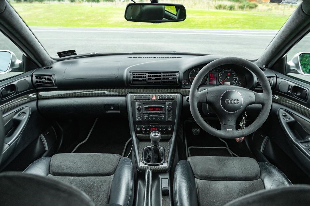 Audi RS4 B5 interior wide wide layout