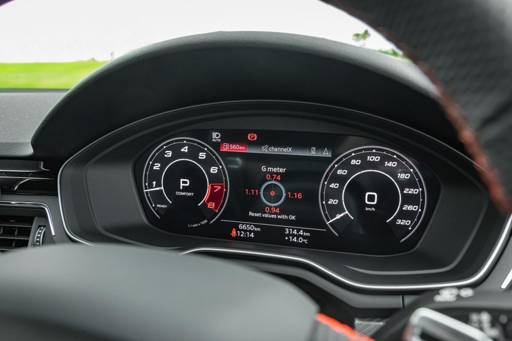 Audi RS4 B9 tachometer close up detail