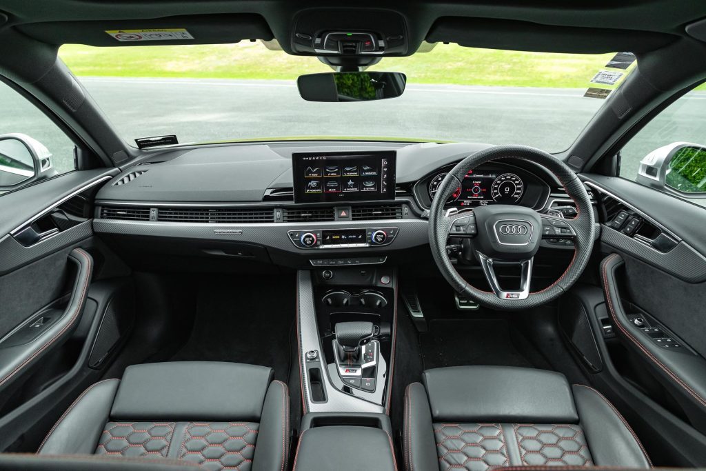 Audi RS4 B9 interior wide view
