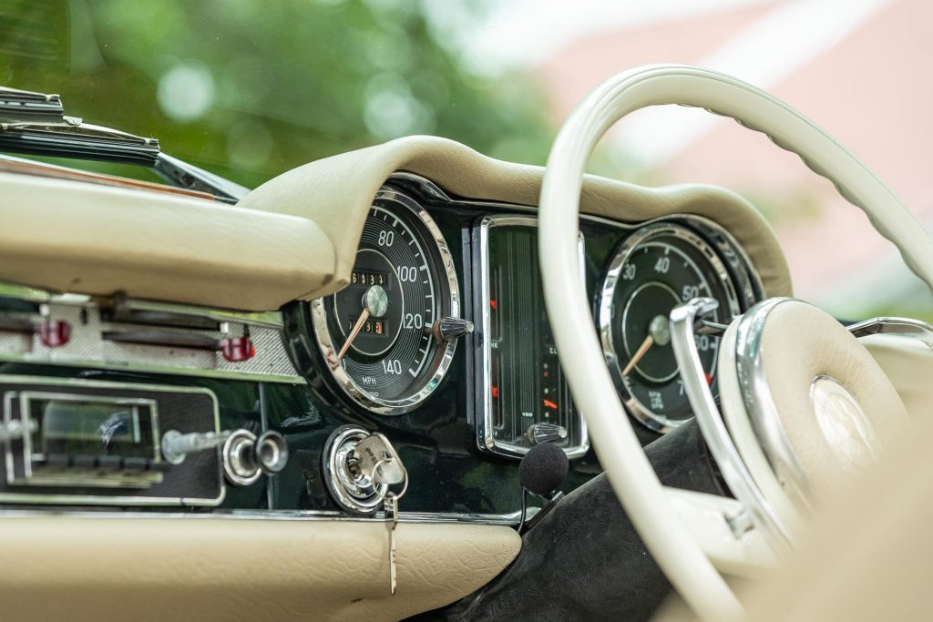 Mercedes-Benz 230 SL Pagoda dash detail shot