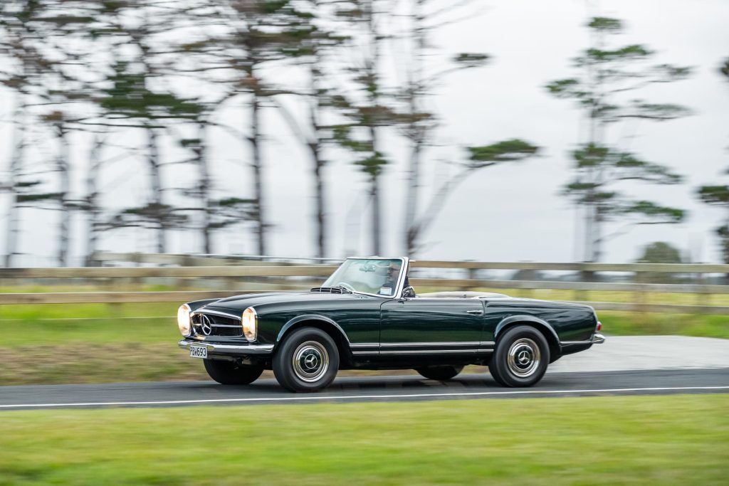 Mercedes 230 SL Pagoda, panning shot shown from the front quarter