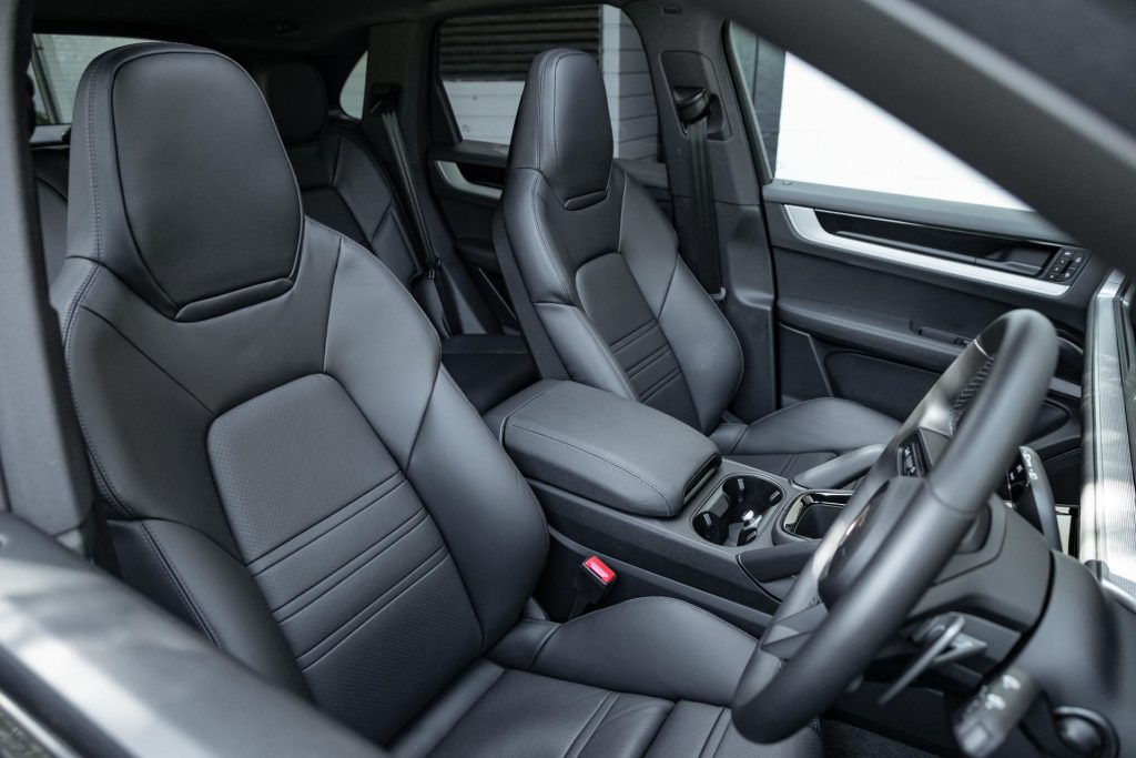 2024 Porsche Cayenne E-Hybrid, front leather seats