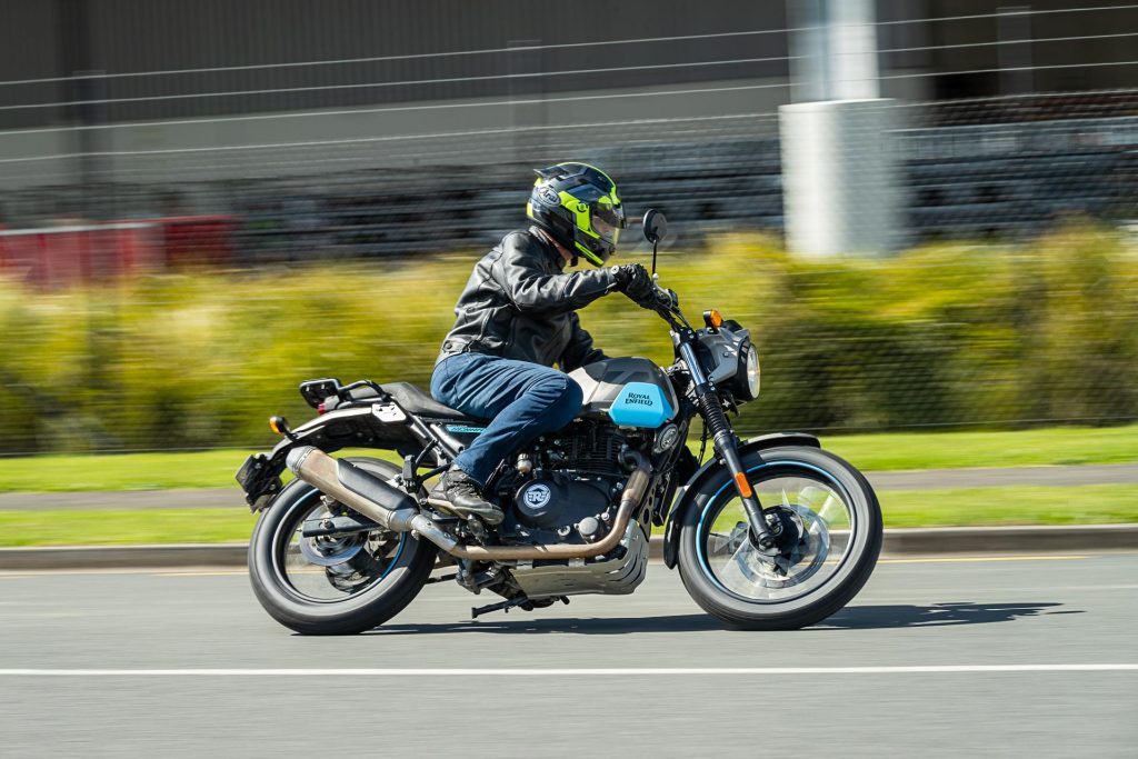 Royal Enfield Scram 411 cornering with some lean