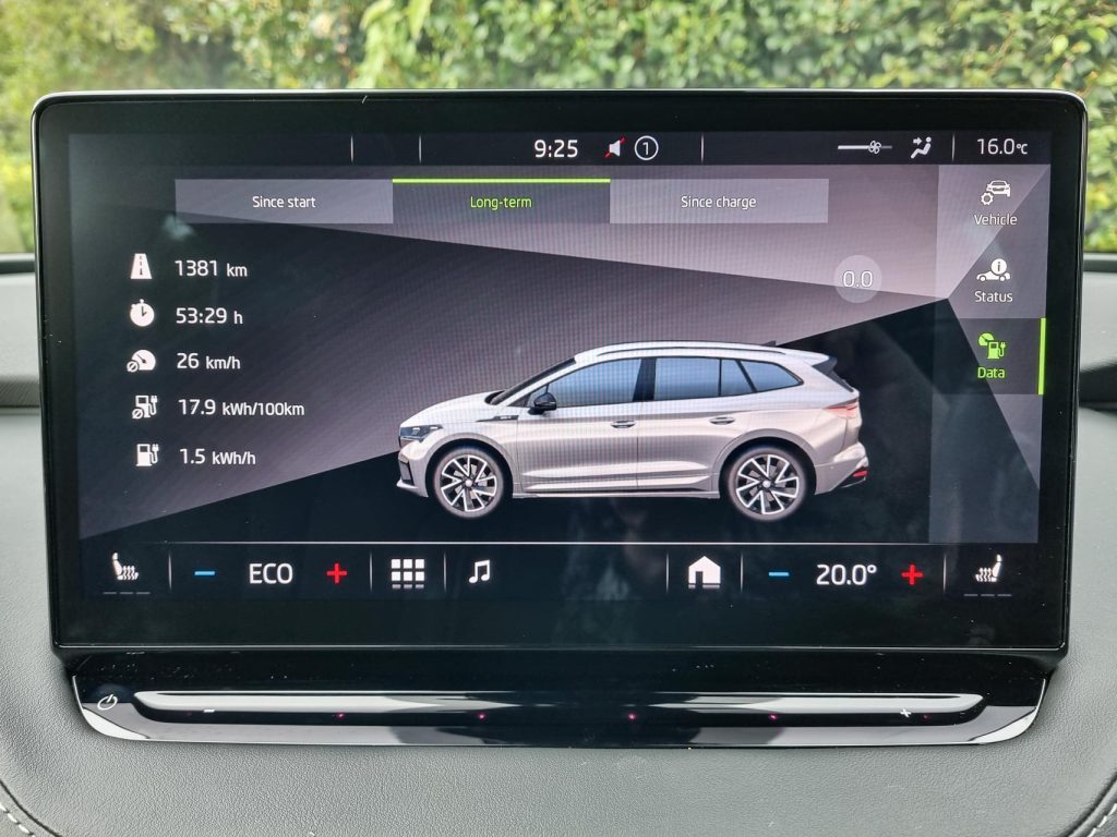 Infotainment screen in the Skoda Enyaq Sportline 80