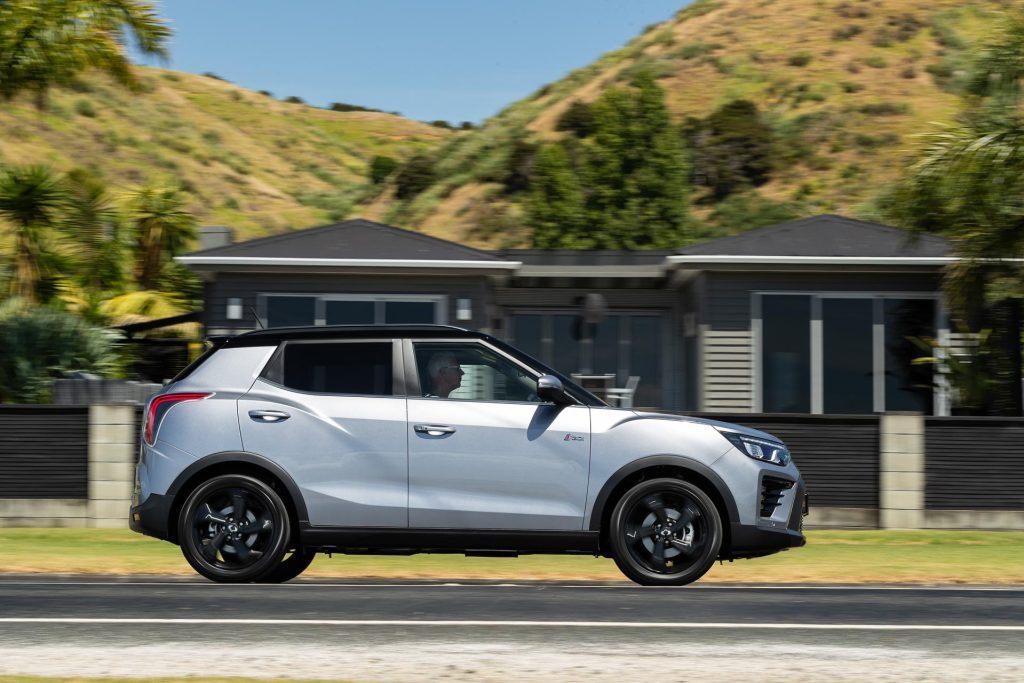 SsangYong Tivoli Turbo Limited side profile