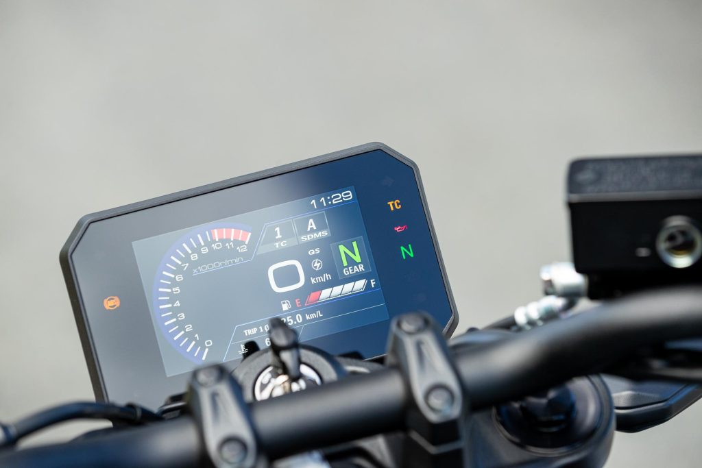 Rider display screen on the Suzuki GSX-8S