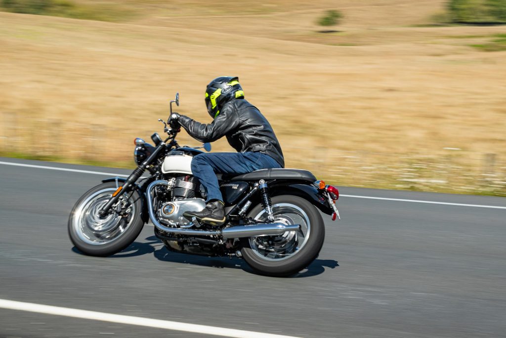 Side profile of the Triumph Bonneville T120