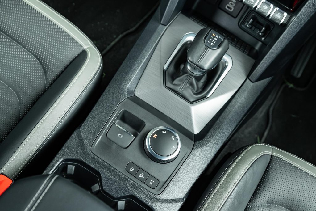 Top down view of the 2024 Volkswagen Amarok Aventura's centre console gear controls