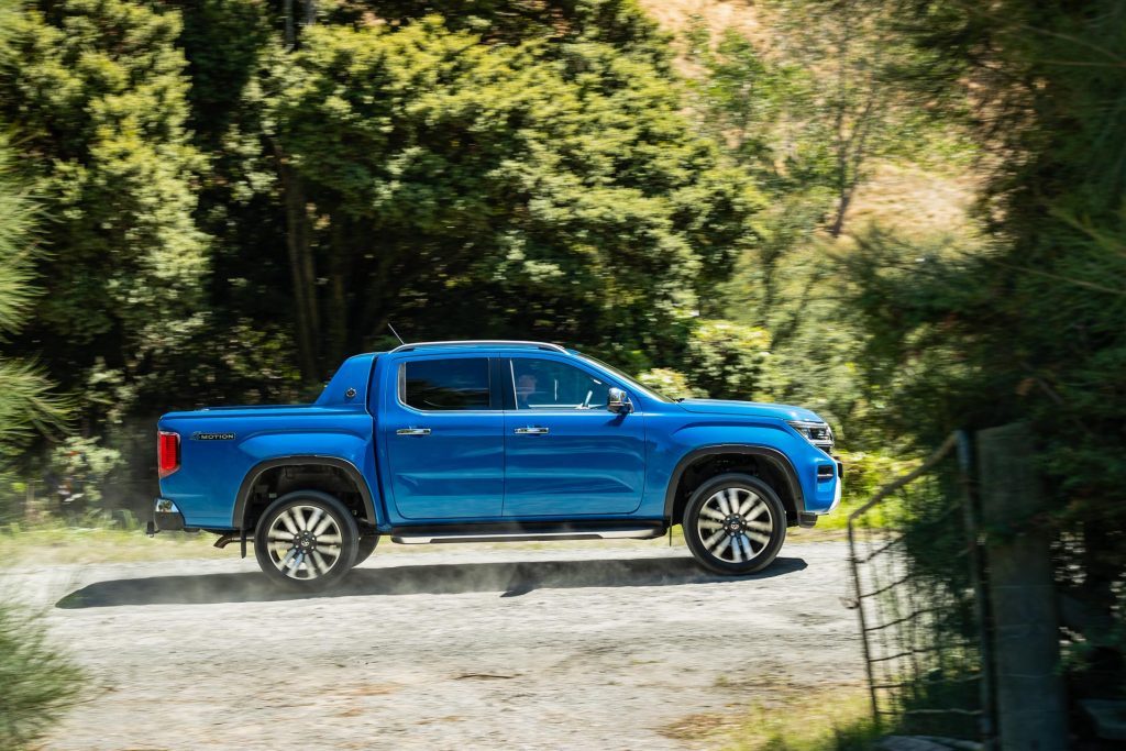 2024 Volkswagen Amarok Aventura side panning shot