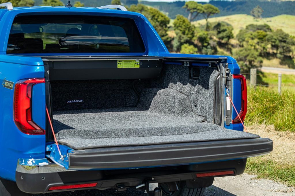 Rear tray in the 2024 Volkswagen Amarok Aventura