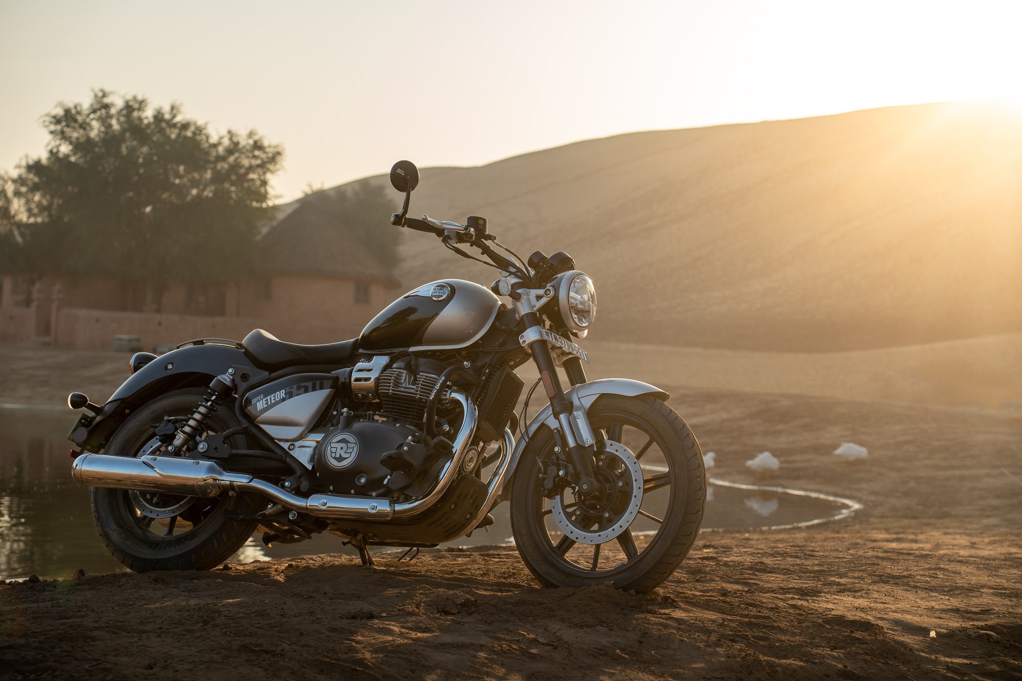 The Royal Enfield Super Meteor in Interstellar Grey colour.