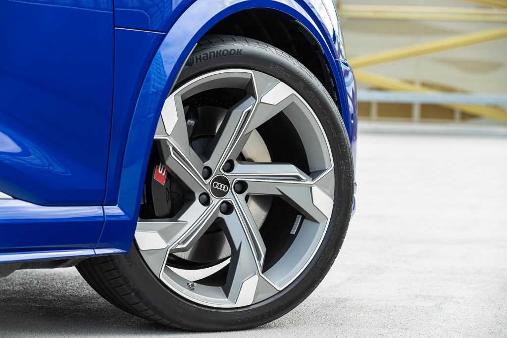 Audi SQ8 e-tron Sportback wheel detail