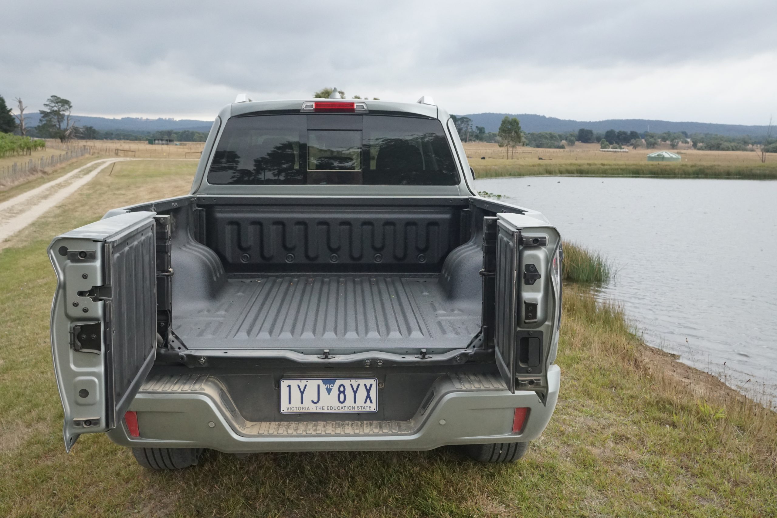 Split tailgate of Cannon Alpha.