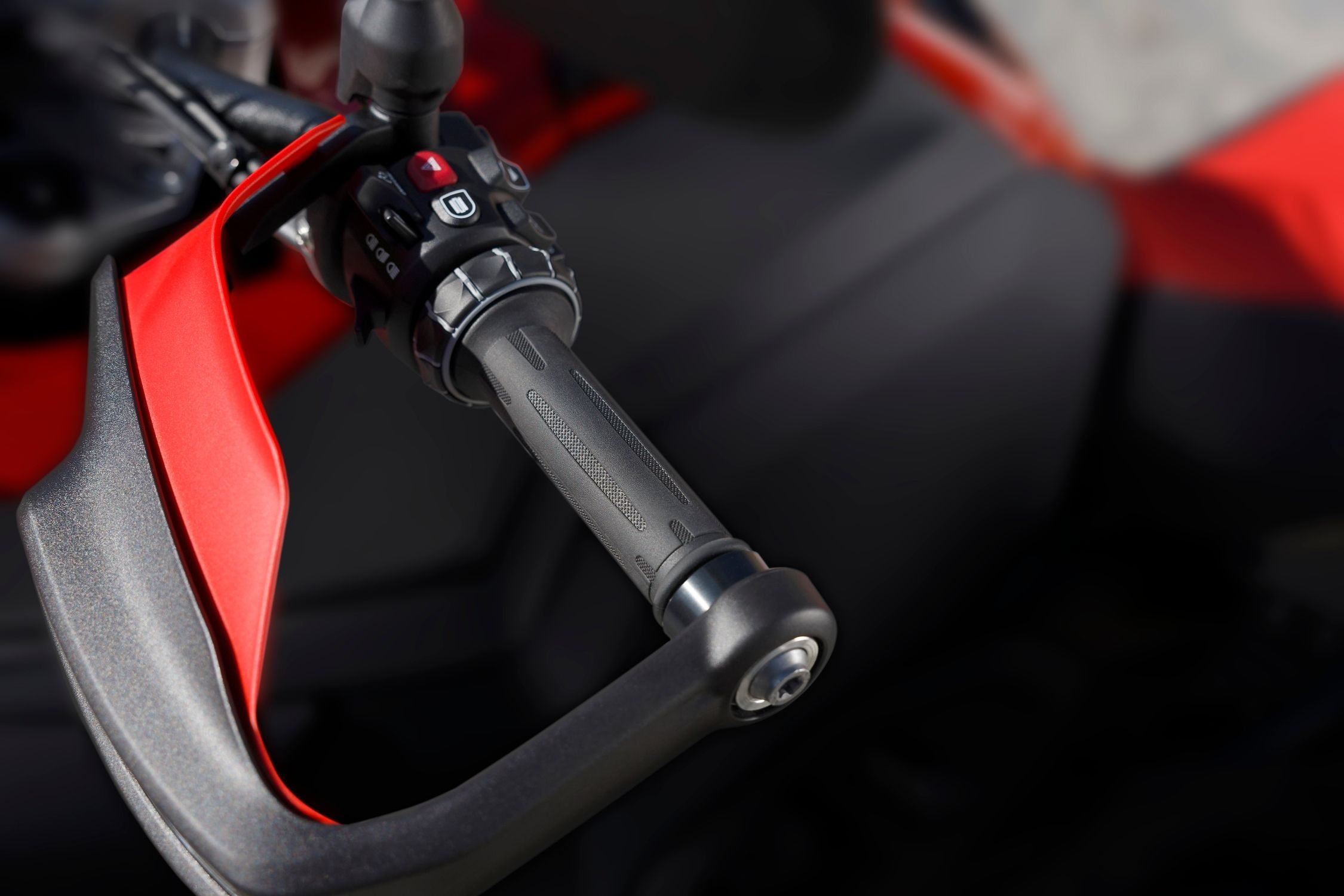 BMW Motorrad's new manual or automatic shift system.