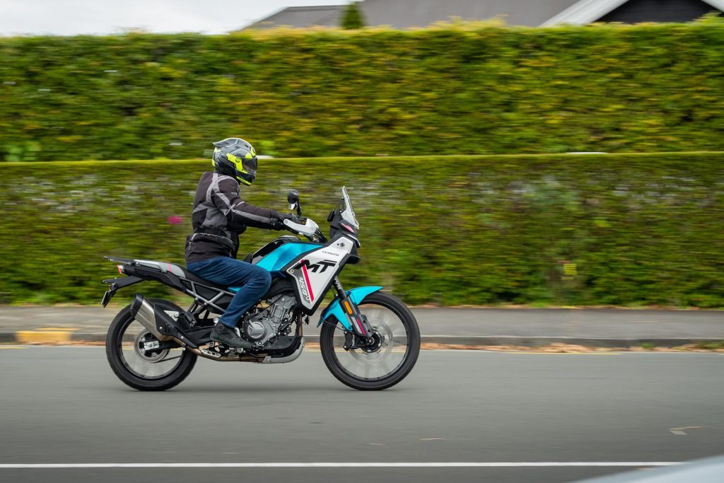 CFMoto 450MT panning side view