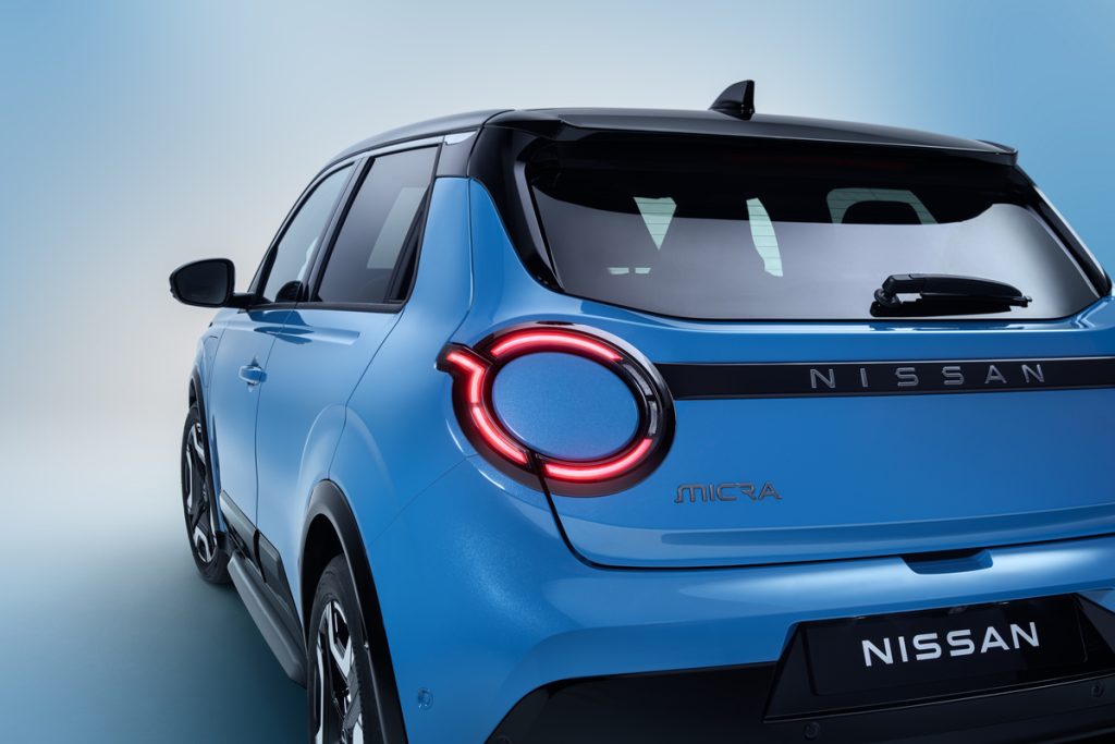 Round lights at the rear as well.