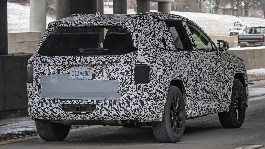 Large rear screen should ensure good rearward visibility.