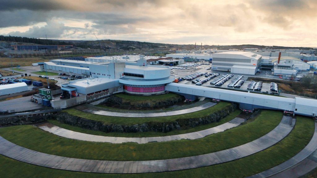 Volvo Crash Lab.