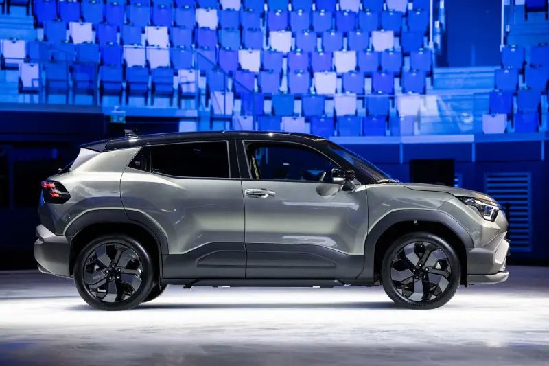 A very different look from the ICE Vitara but then it ought to be as that's old as the hills.