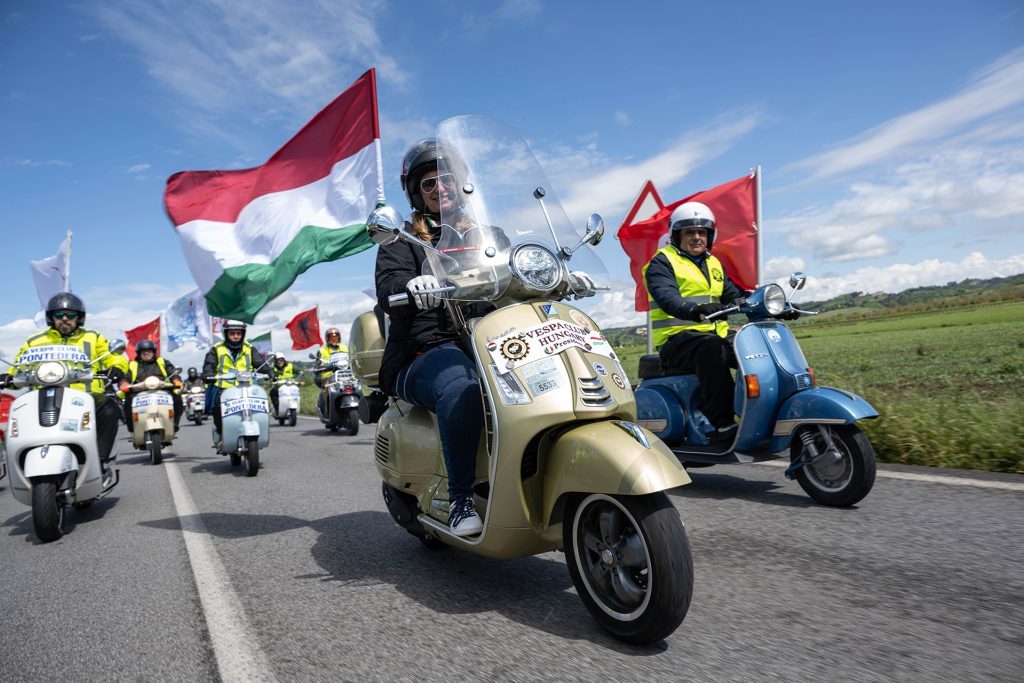 From Hungary, for Italy.