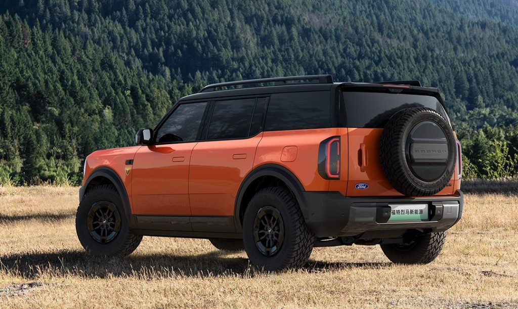Quite a neat look for this China-only Ford Bronco.