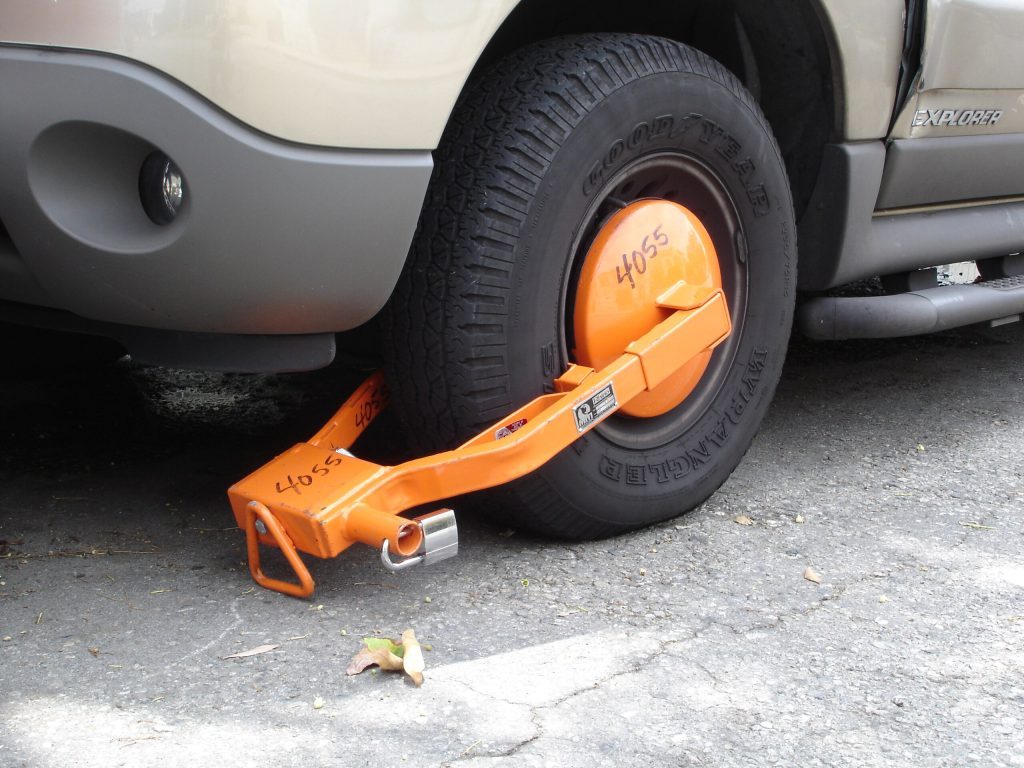 wheelclamp in place.
